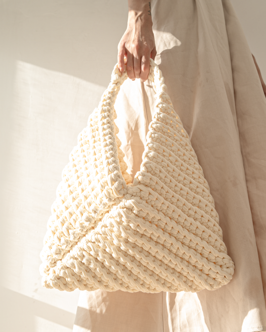 Crochet Kit · SAN — The Triangle Tote